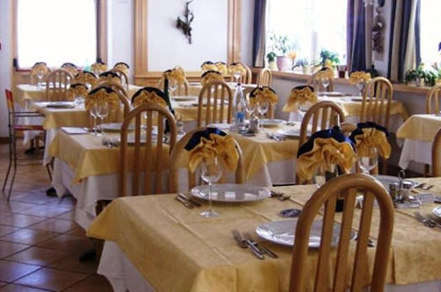 Ziano di Fiemme Hotel Zanon מראה חיצוני תמונה